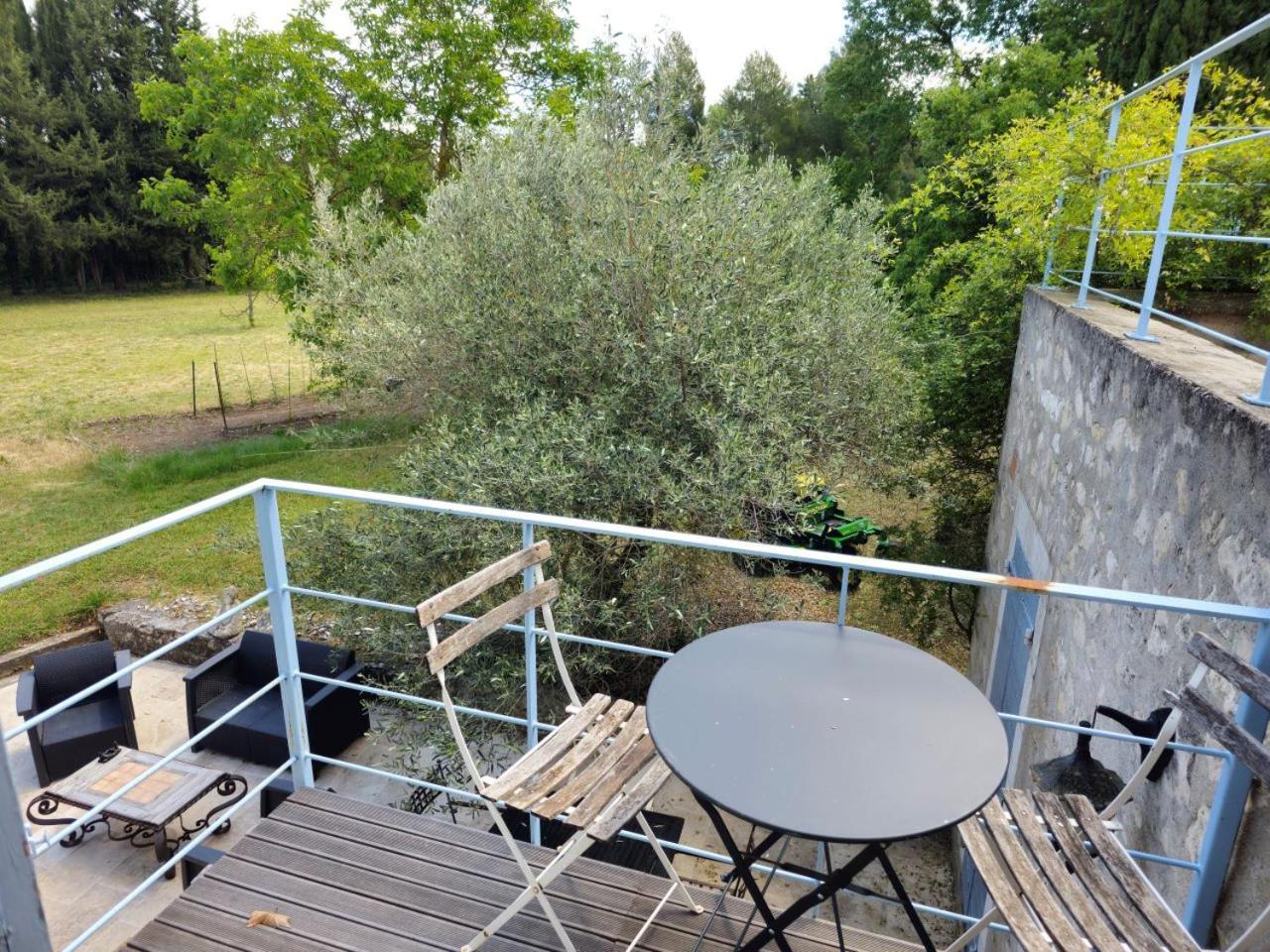 Ancien Mas Du Moulin Bed & Breakfast Eygalieres  Exterior photo
